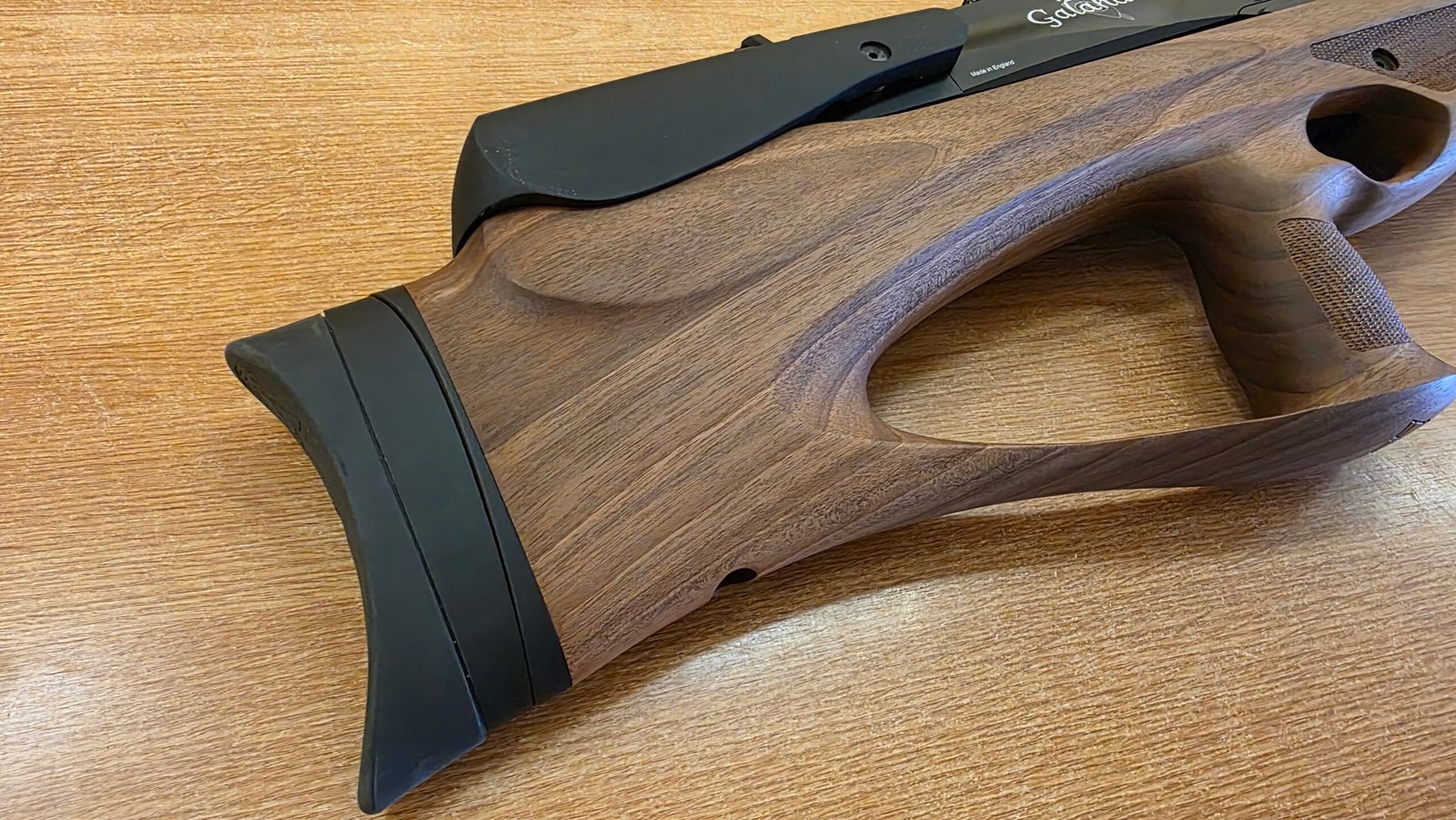 Senapan Air Arms .22 Galahad Walnut (7)