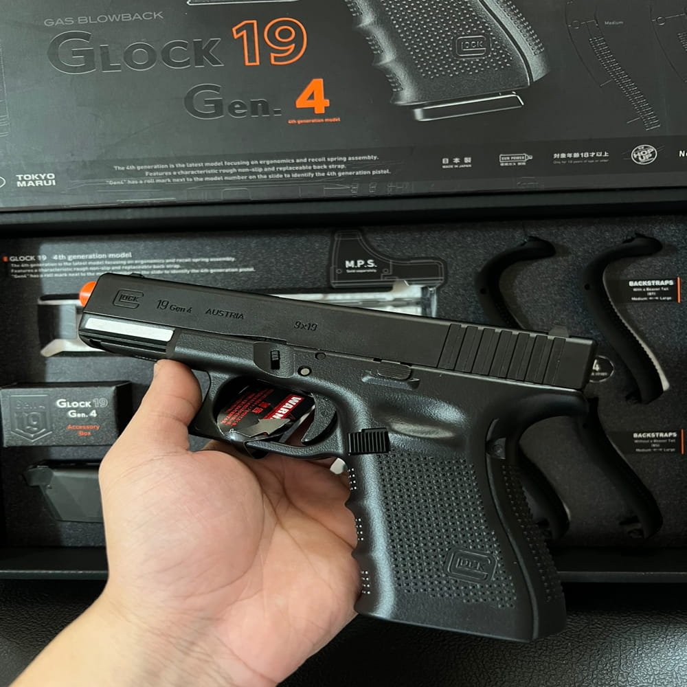 okyo Marui Glock 19 Gen 4 GBB Airsoft – Compact Gas Blowback Pistol 6mm (2)