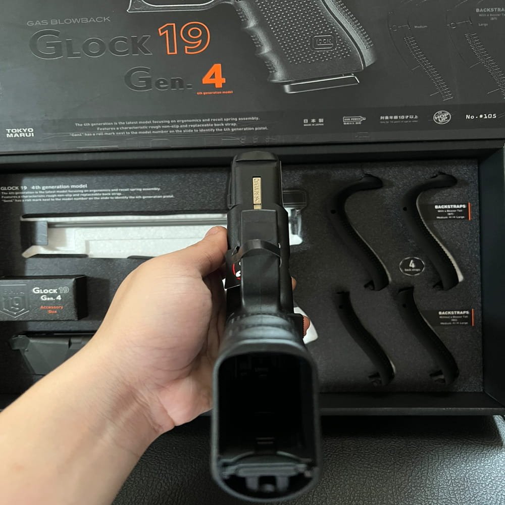 okyo Marui Glock 19 Gen 4 GBB Airsoft – Compact Gas Blowback Pistol 6mm (4)